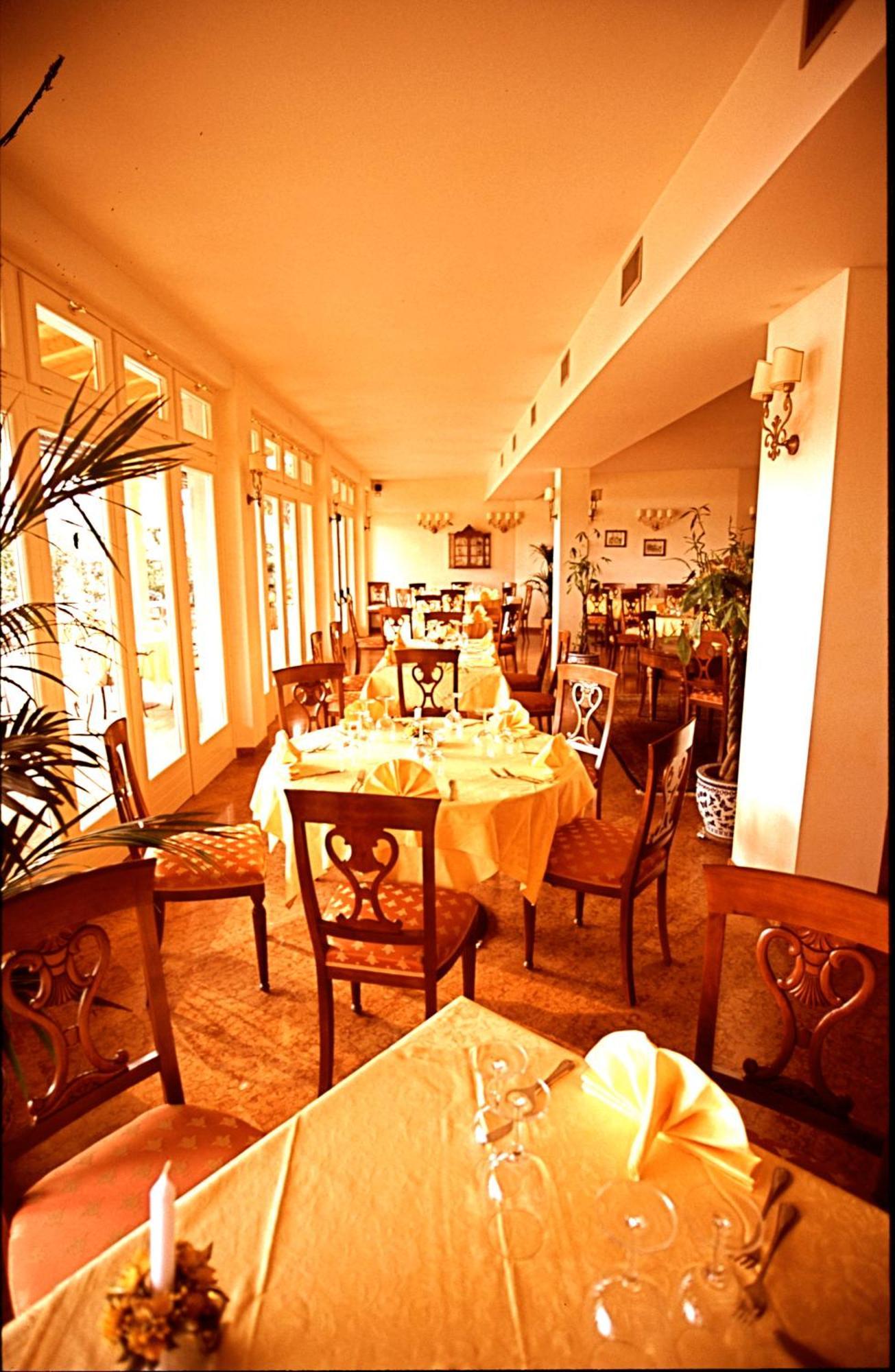 קאבאיון ורונסה Hotel La Dolce Vita מראה חיצוני תמונה